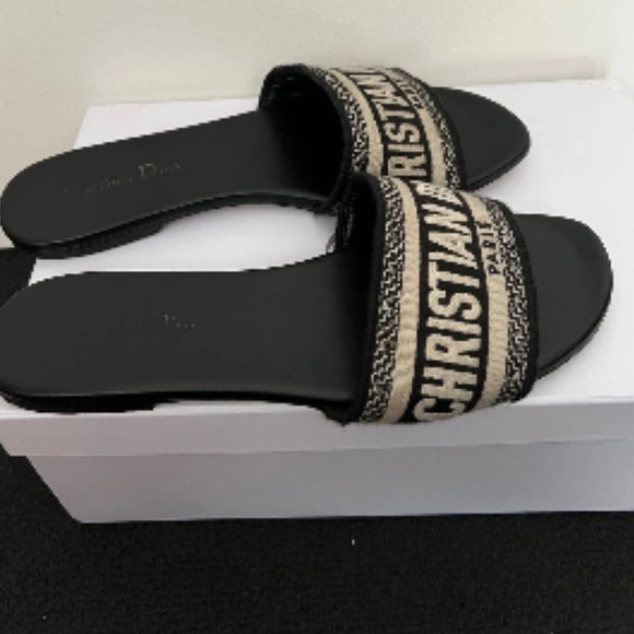 Dior DWAY SLIDE Sandals Size 39 Designer Slides - Picture 3 of 12